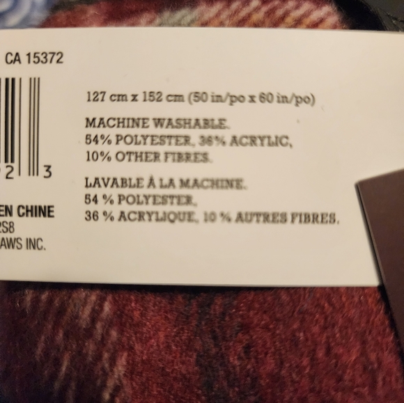 New w/tags Plaid Throw - Picture 5 of 6